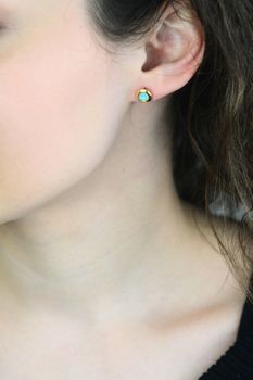 Kolczyki Mabel Melano FRIENDS stal szlachetna różowe złoto z cyrkonią turkusową – okrągłe (2).jpg